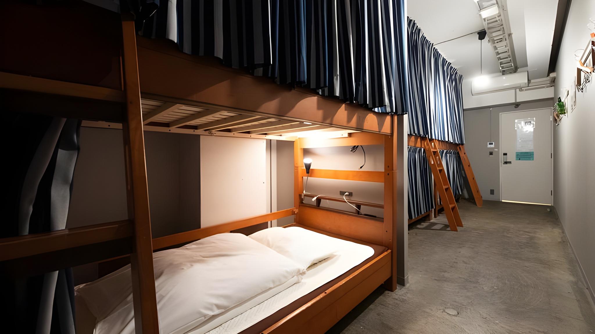 Male Dorm, Male Only, 6 Beds