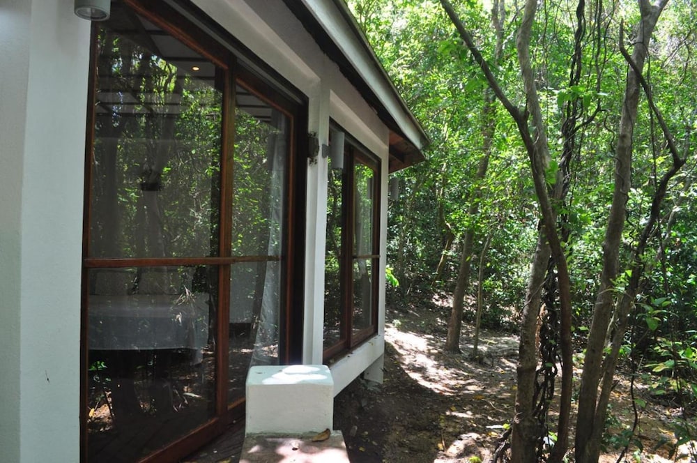 Dolarog Beach Resort 44/50