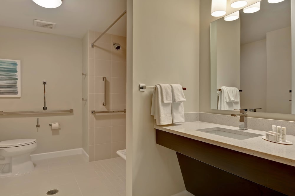 Towneplace Suites by Marriott Panama City Beach Pier Park 9/56