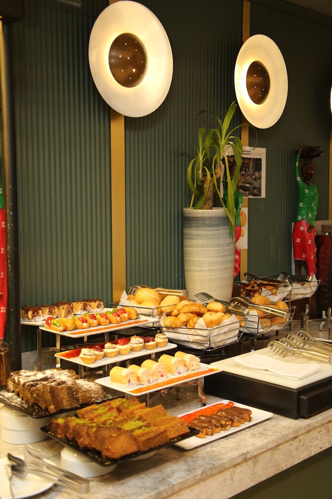 Days Inn by Wyndham Istanbul Bomonti 10/50