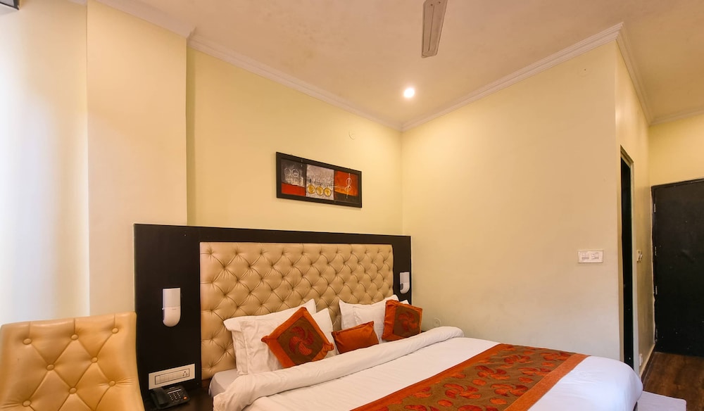 Hotel Triund Heights 10/50