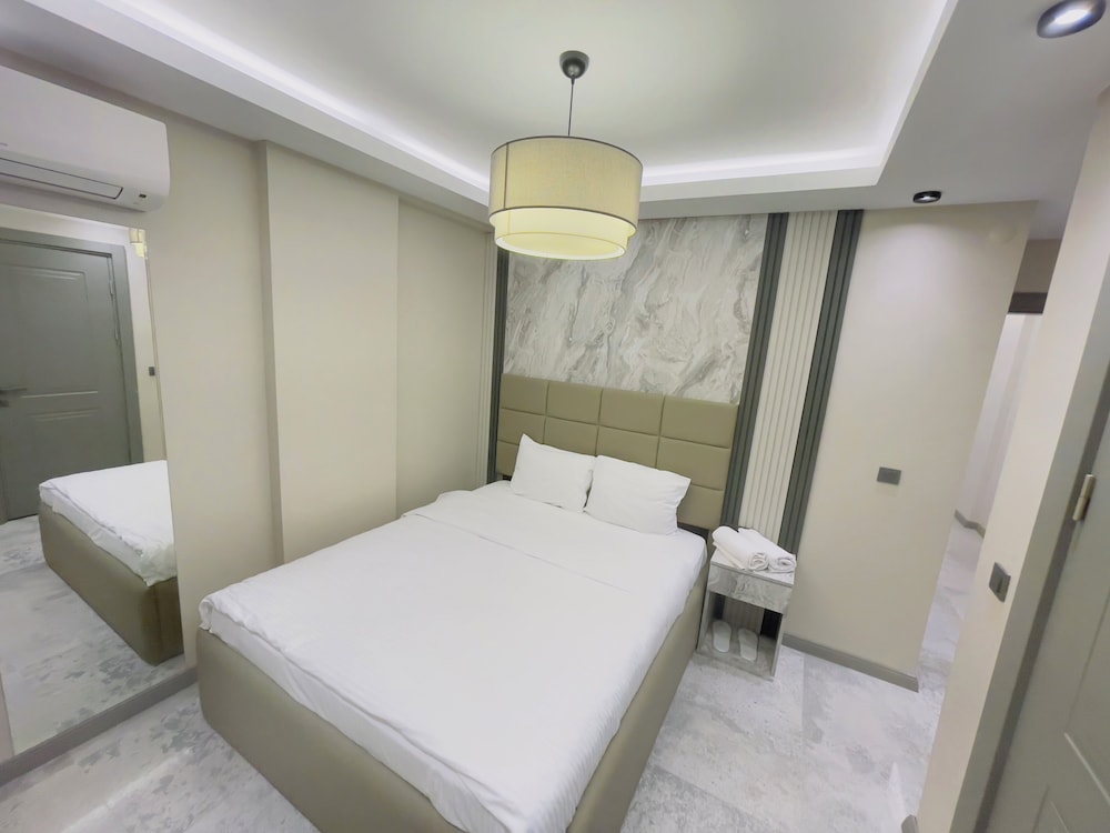 Aymira Suites 15/40
