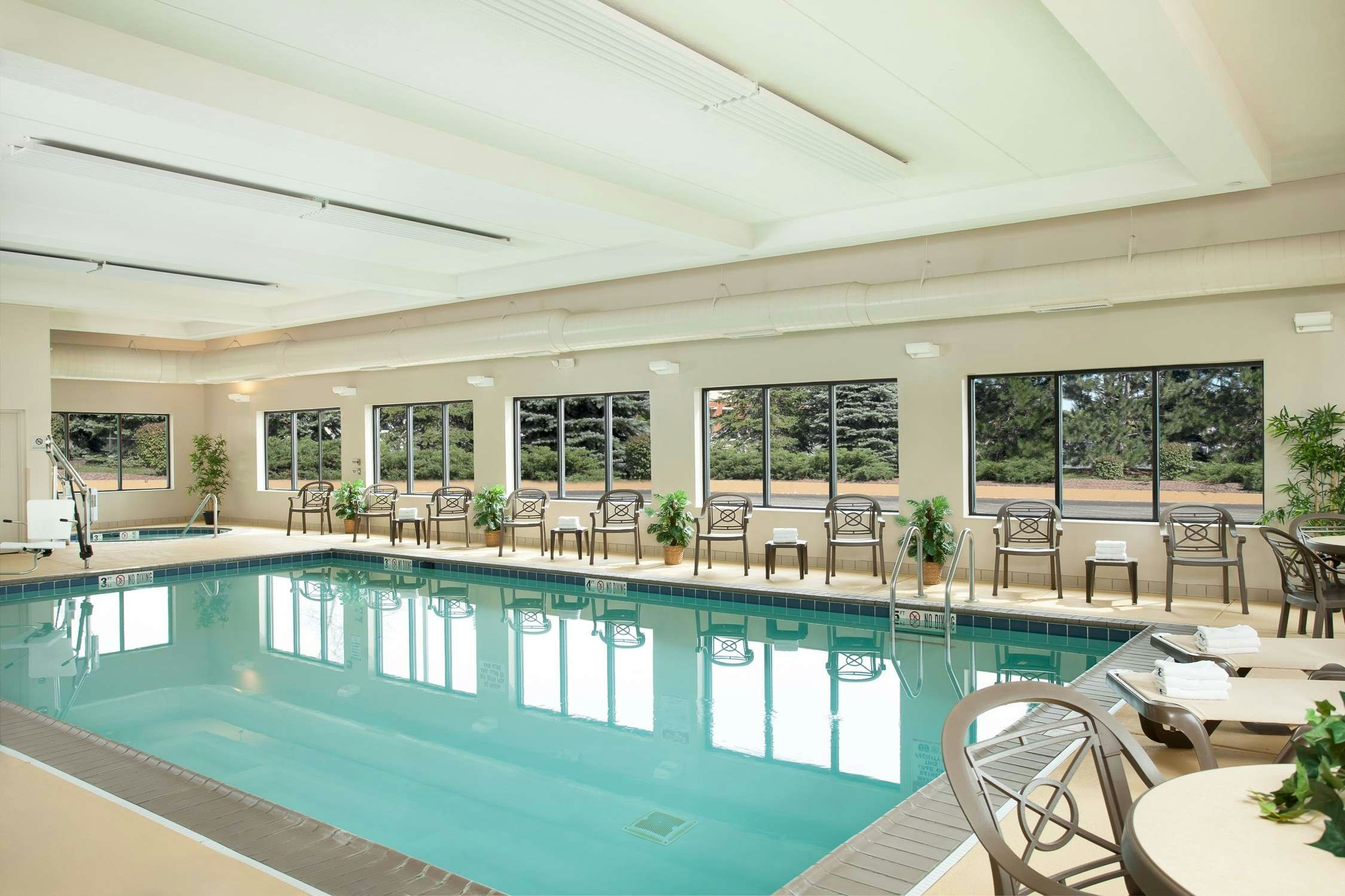 Hampton Inn Chicago-O'Hare International Airport 43/79