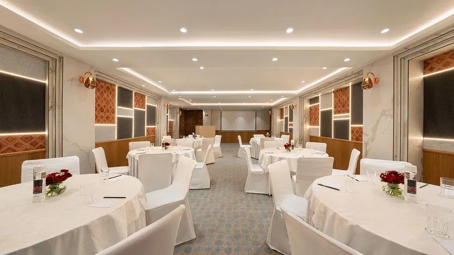 Clarks Inn Indore 28/29