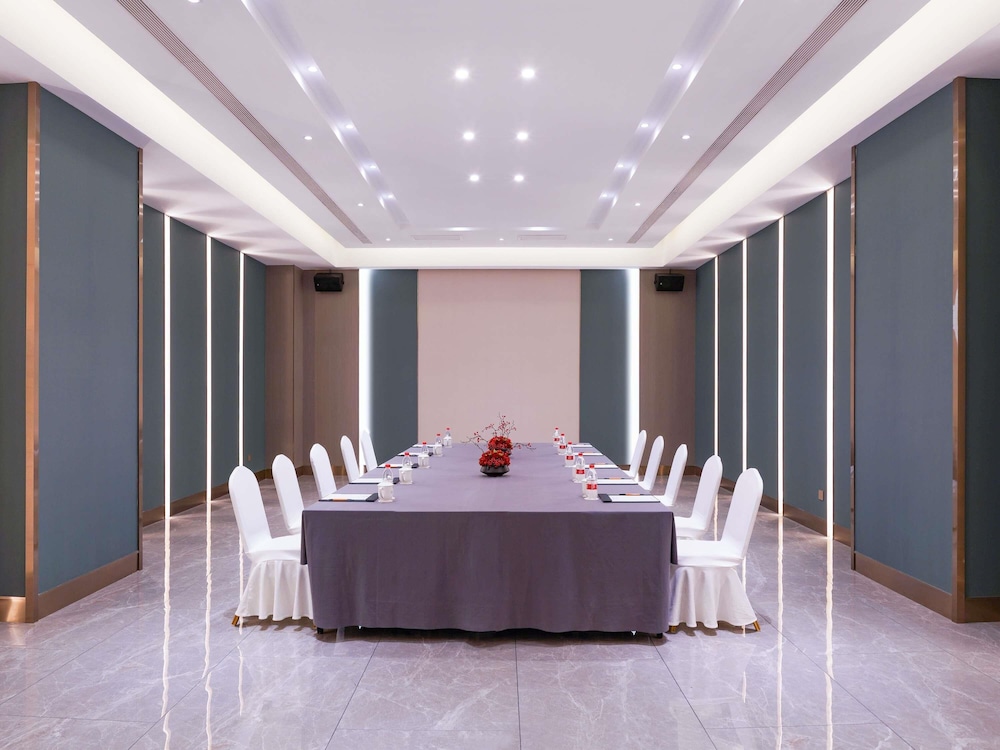 Mercure Shijiazhuang People Square 66/80