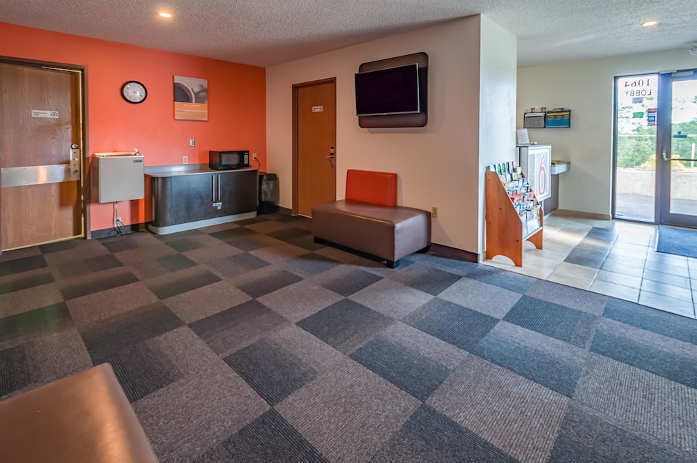 Motel6 Drums, PA 13/45