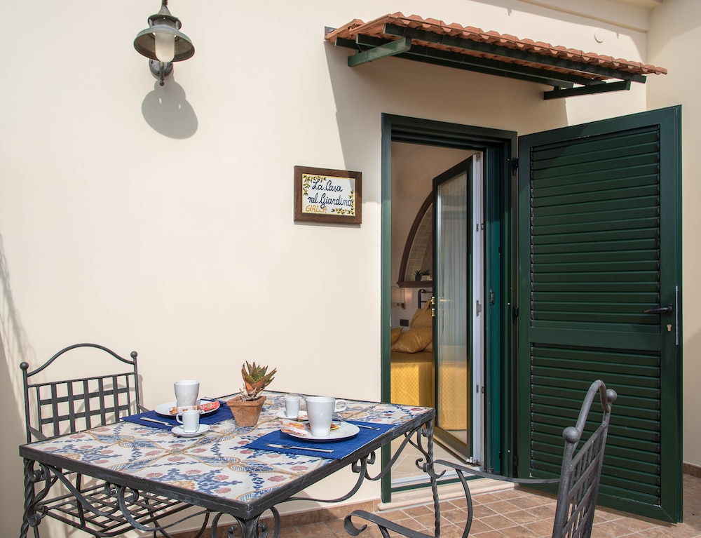 B B La Casa Nel Giardino 44/64
