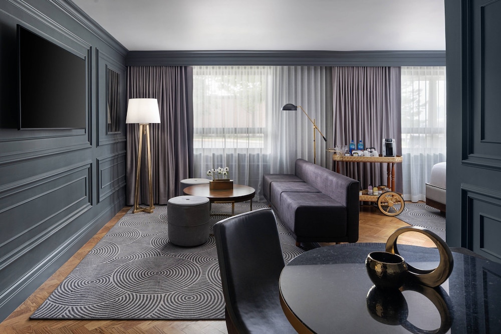 The Drake Hotel Oak Brook 29/52