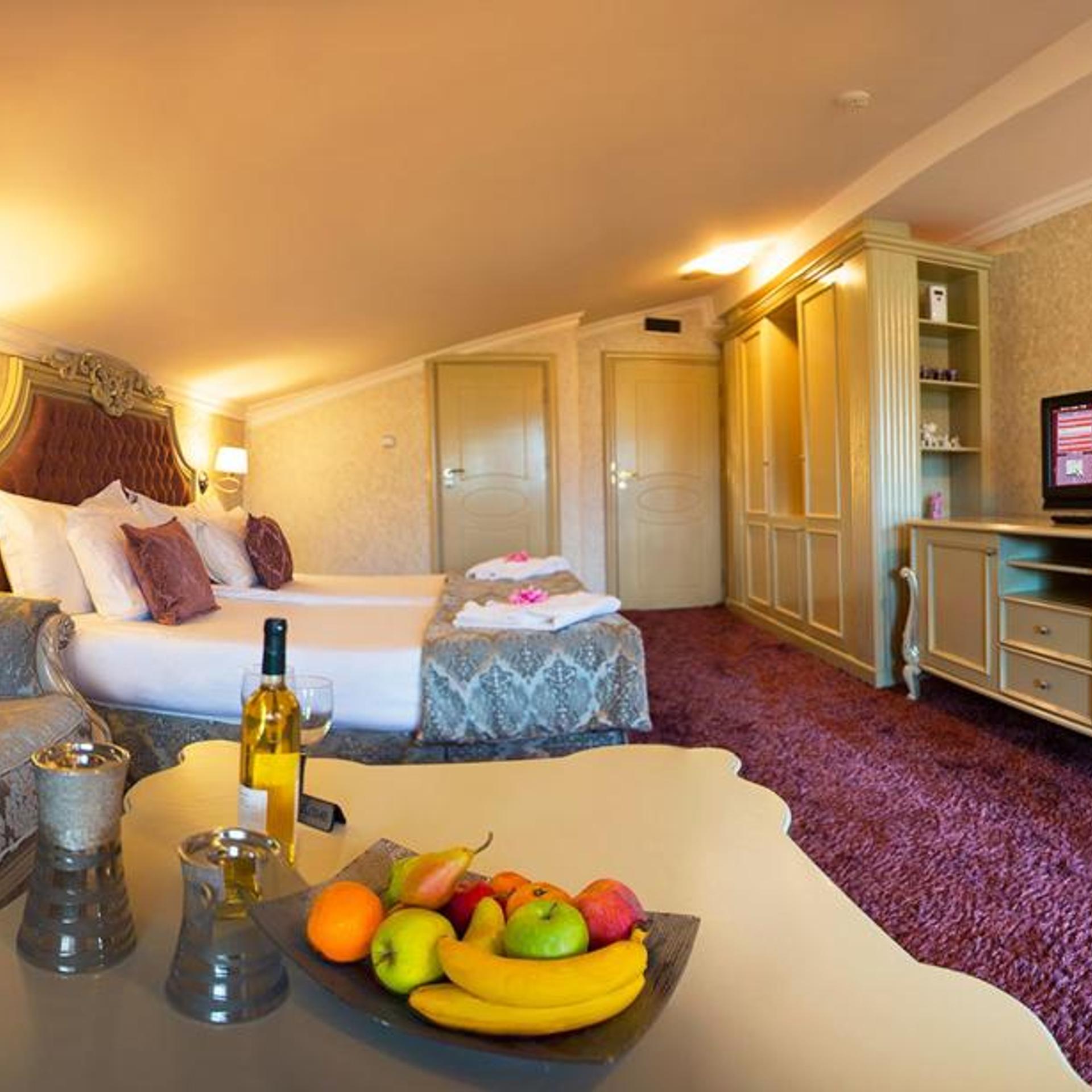 2 Bedrooms, Victoria, Deluxe, Apartment، Spa Hotel Rich 4/5