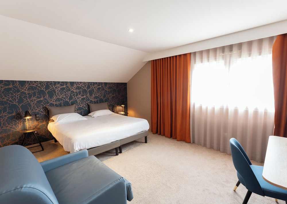 غرفة قياسية ثلاثية بسرير كوين مع أريكة، Hotel Ker Lann Aeroport 3/6
