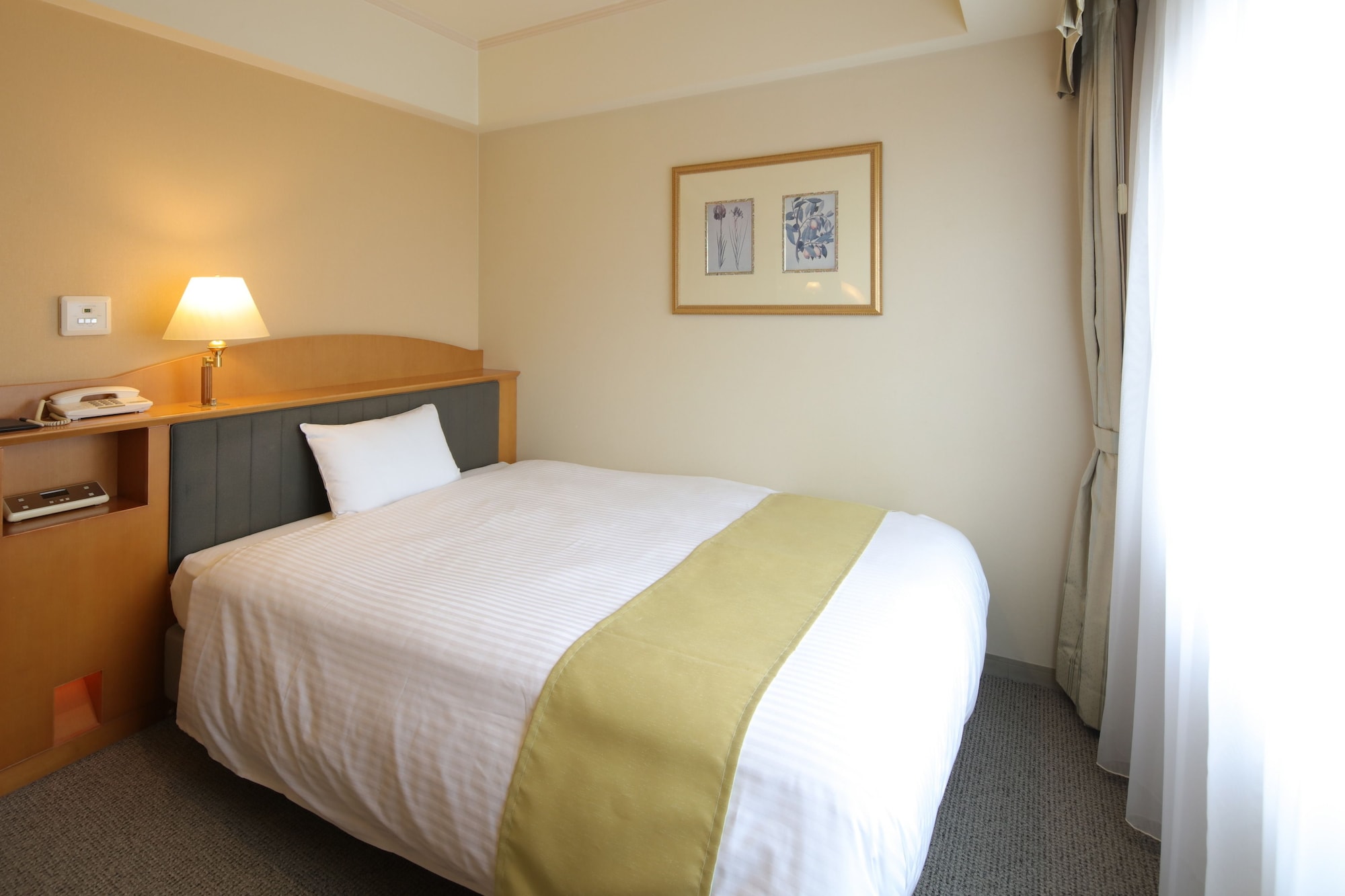 STANDARD, SINGLE, DOUBLE BED, SMOKING