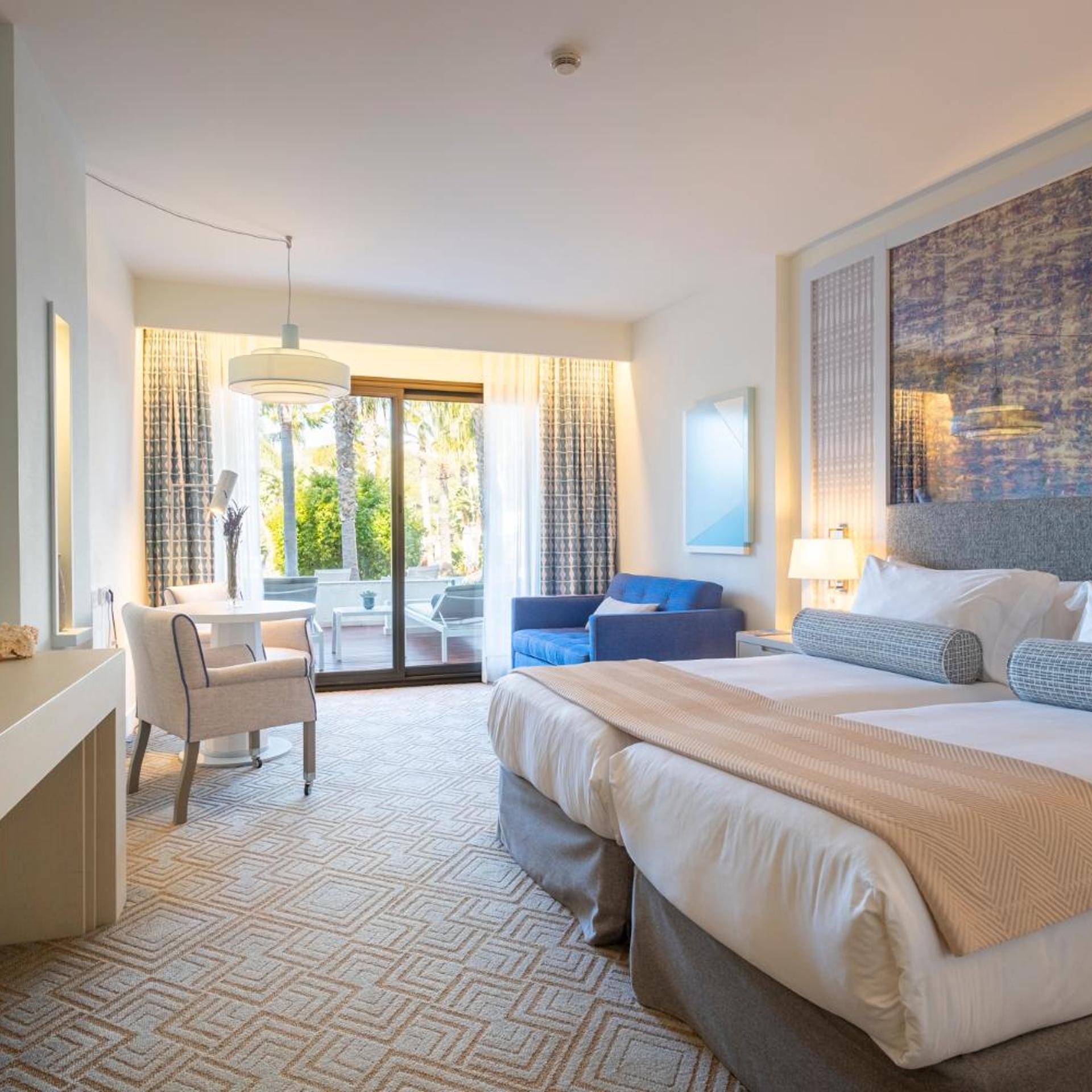 Oasis, Deluxe, Pool Side, Pool Access