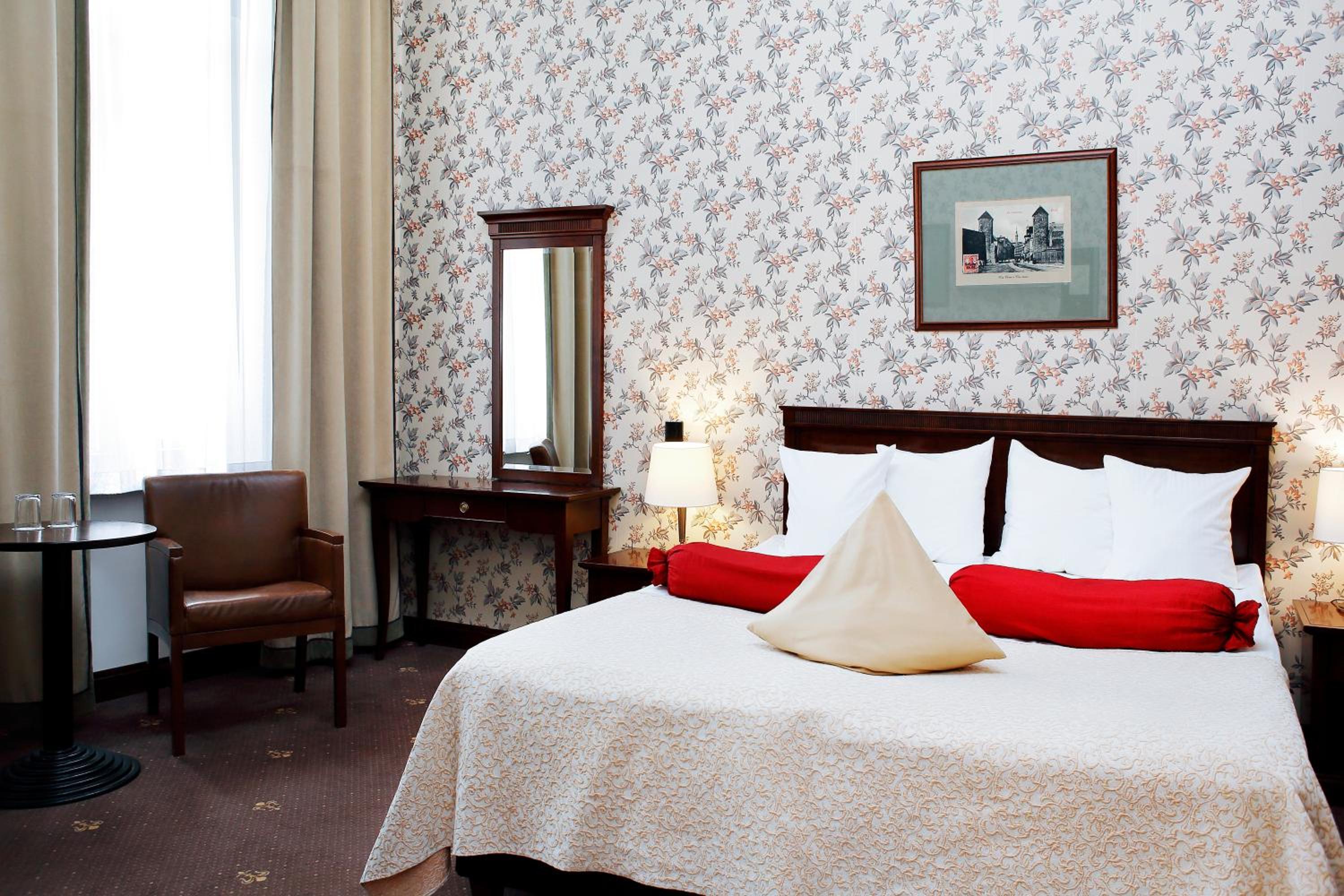 Historical, Double or Twin Bed, Main Building