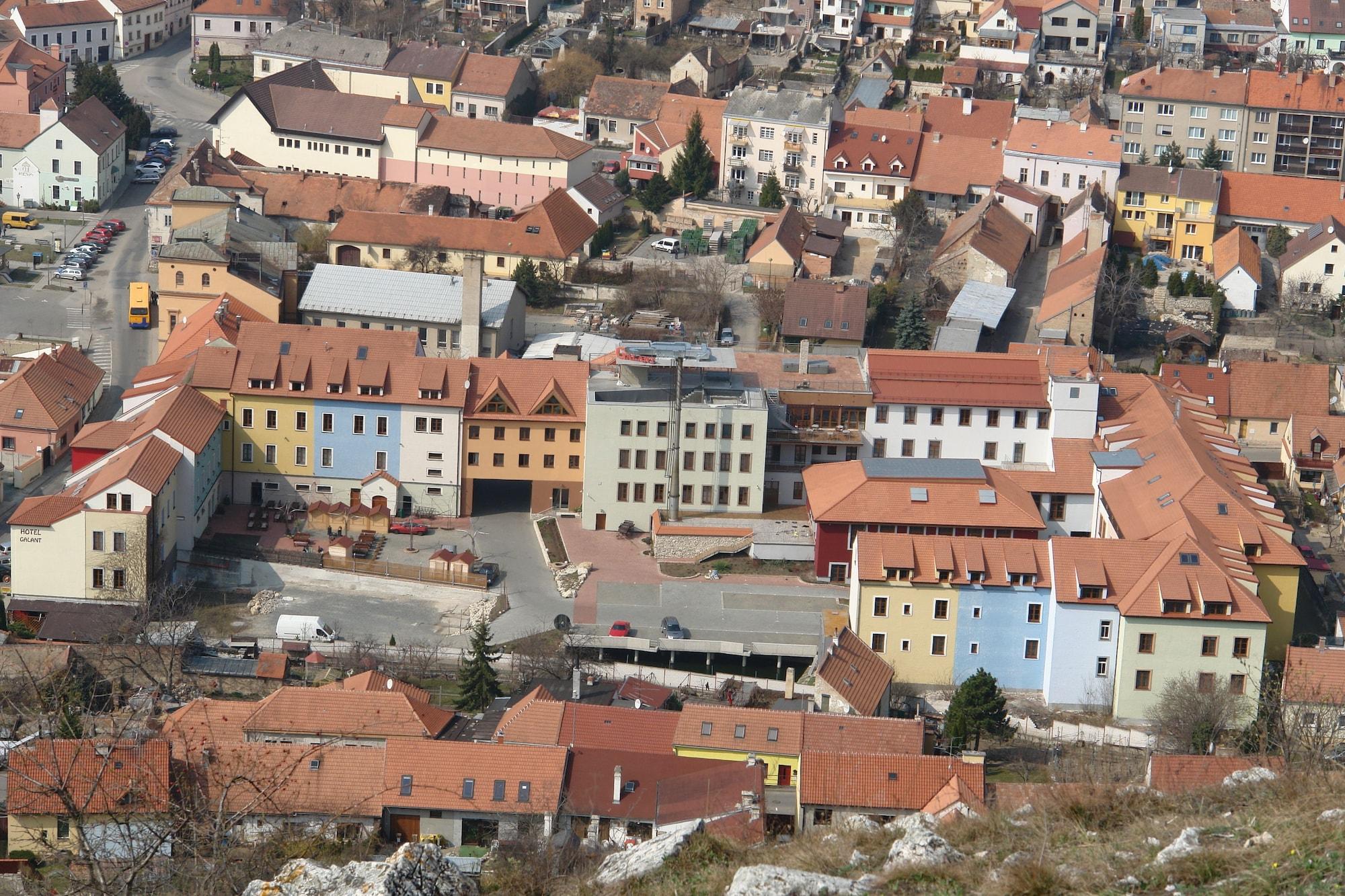 Galant Mikulov Hotel 52/58