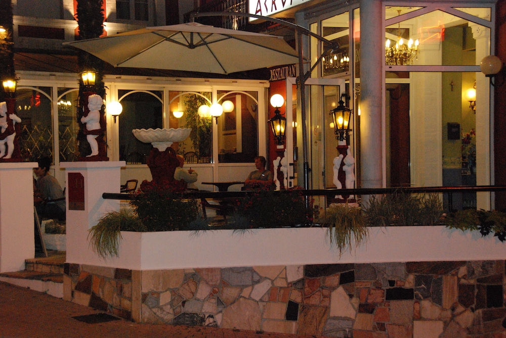 Hotel Acropolis 4/66