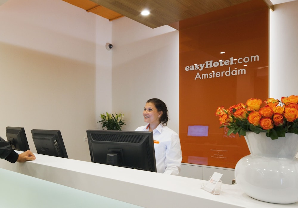 easyHotel Amsterdam City Centre 10/66