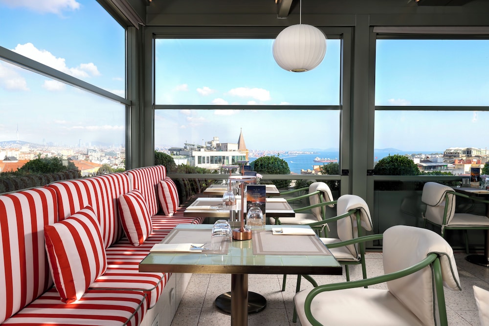 The Wings Hotels Pera 37/49