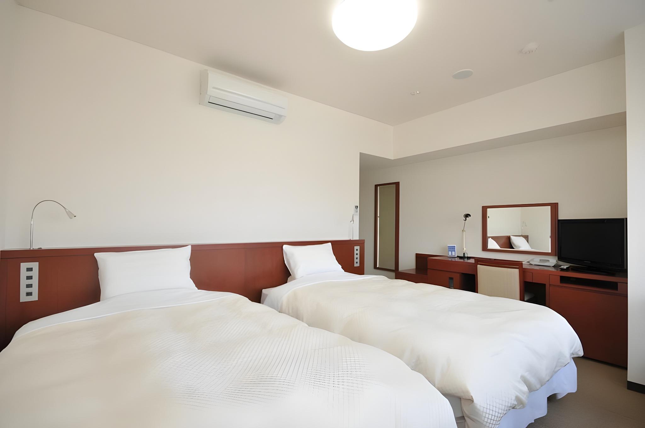 Excellent, Semi Double Bed, Twin Beds