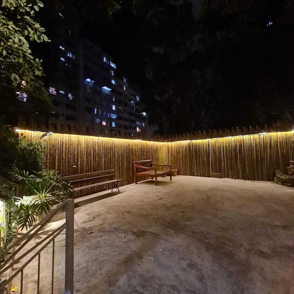 ICARAI SUITES 57/63