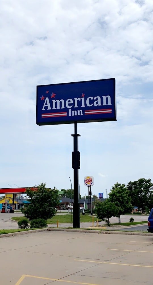 Economy Inn Suites Cedar Rapids 3/50
