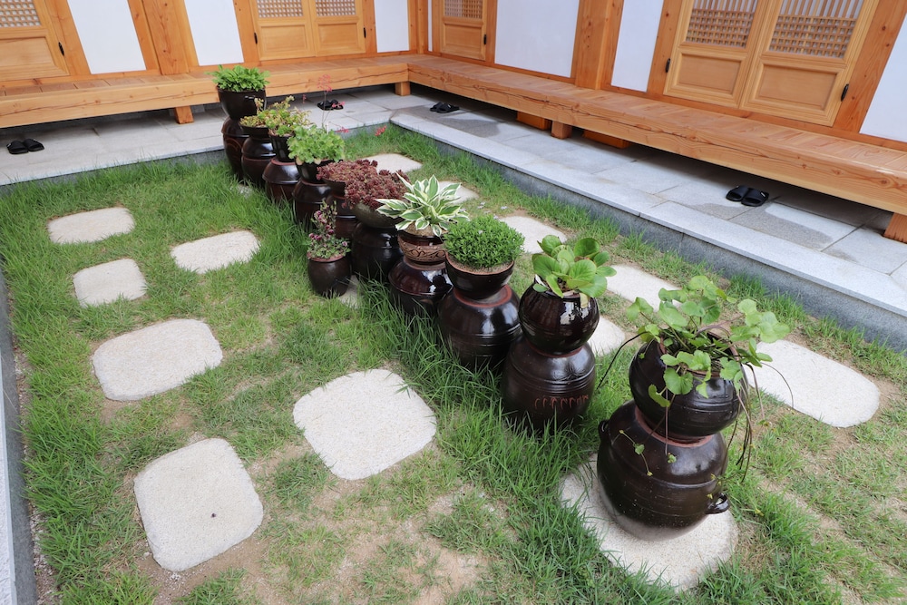 Nadul Hanok 41/50