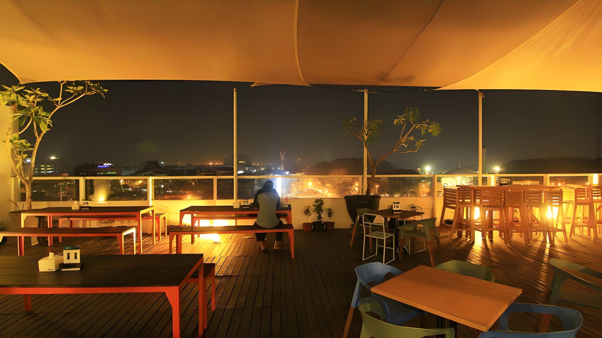Summer Bed and Breakfast Hotel 23/26