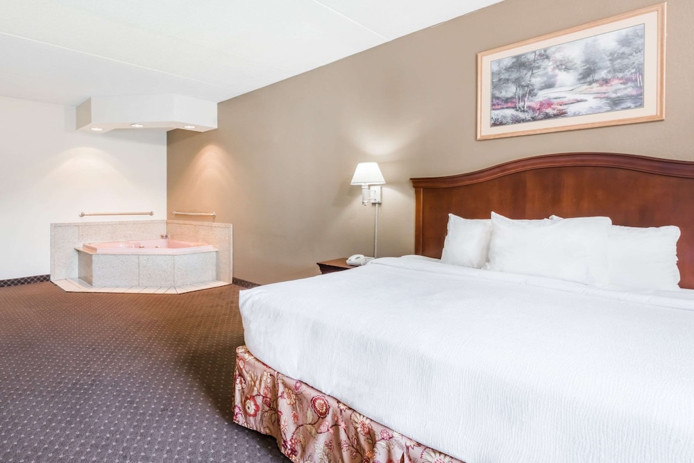 Ramada By Wyndham Harrisburg/Hershey Area 10/59