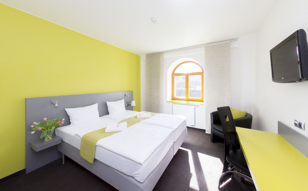 Hotel Herrmes 7/23