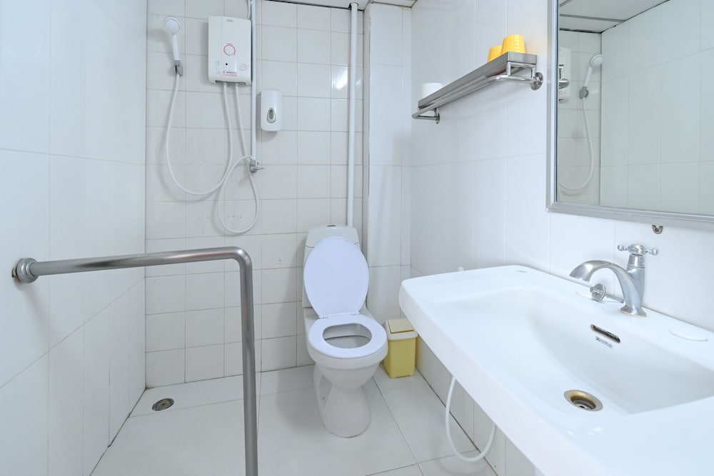 The Krungkasem Srikrung Hotel 63/65