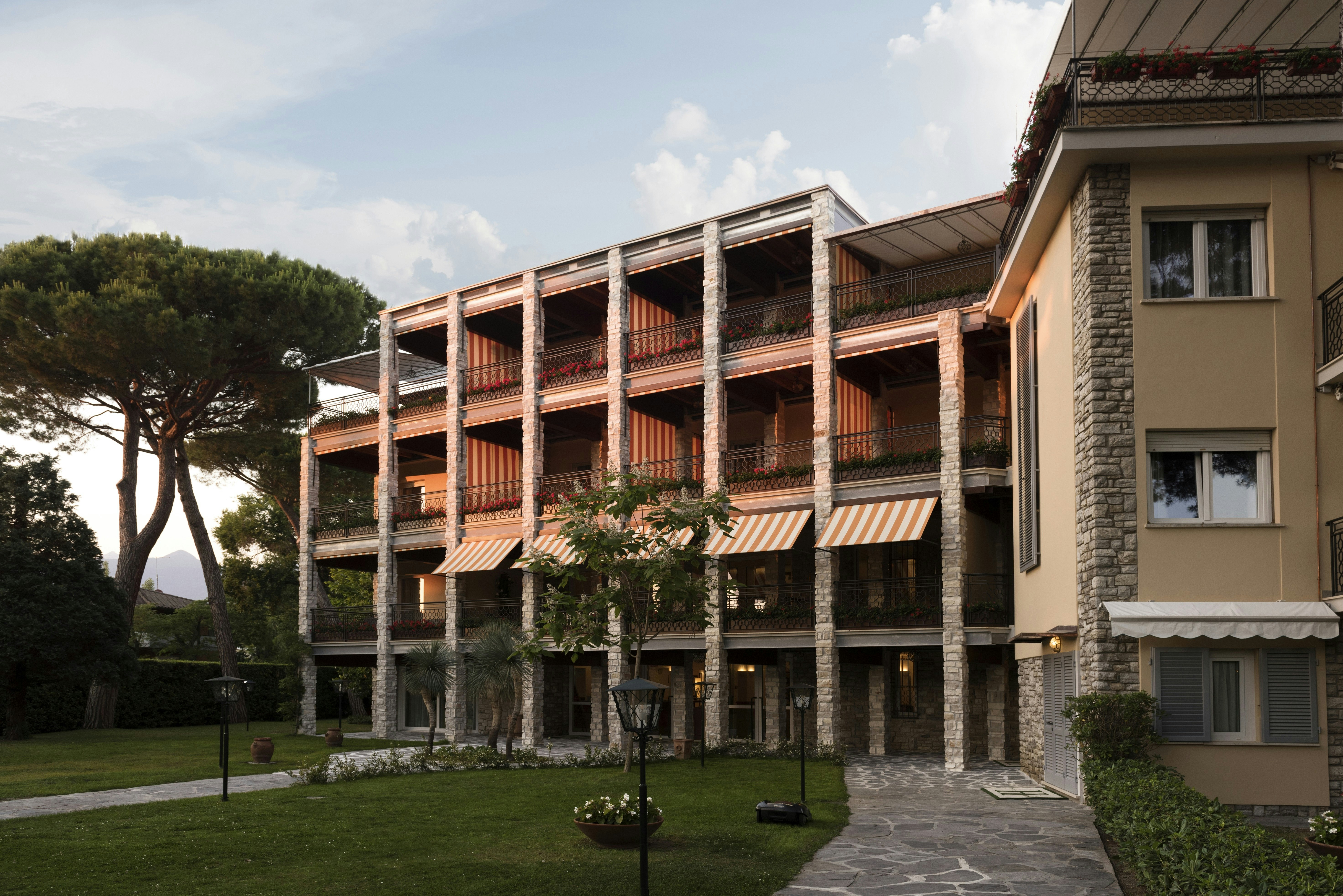 Hermitage Hotel And Resort 6/79