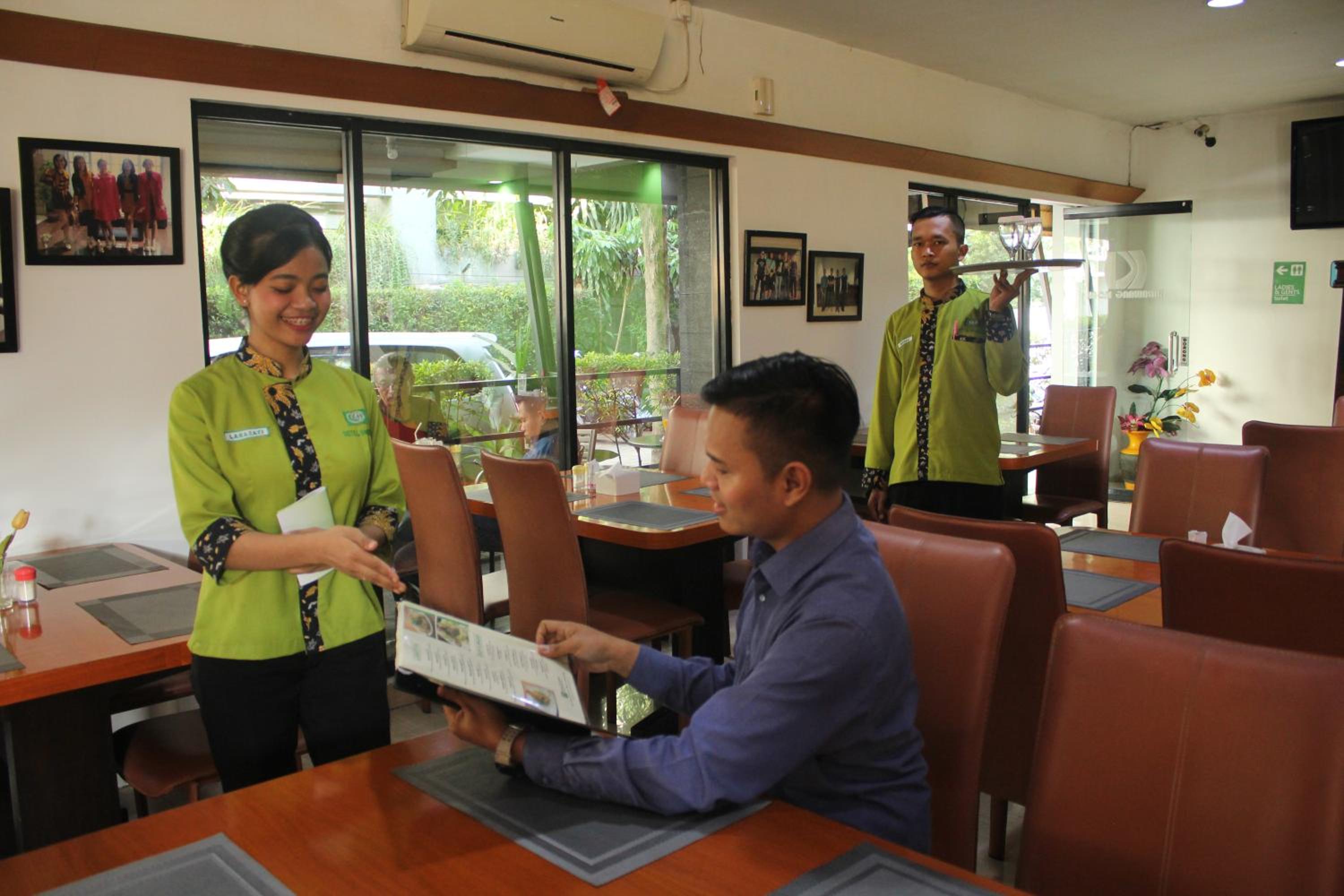Hotel Grand Karawang Indah 37/50