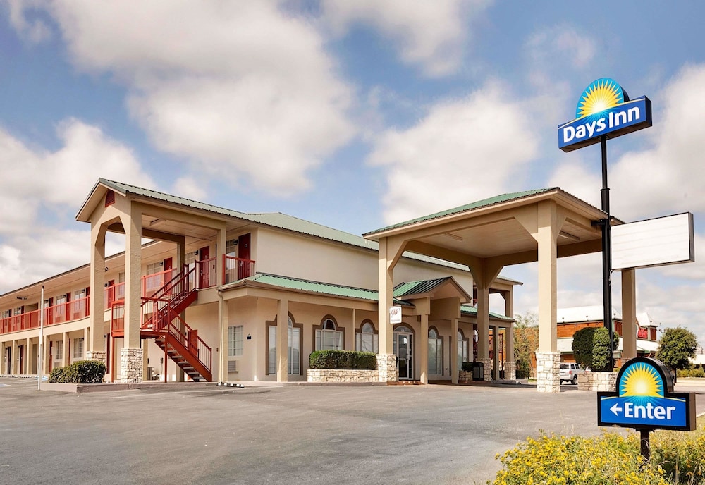 Days Inn by Wyndham San Angelo 2/26