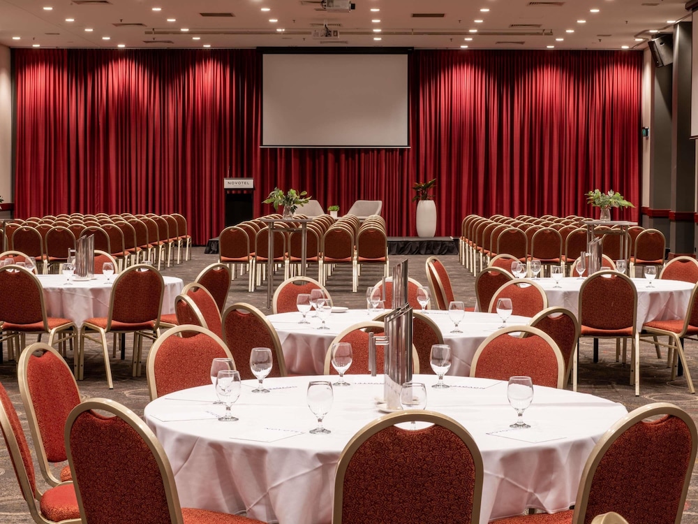 Novotel Perth Langley 64/68