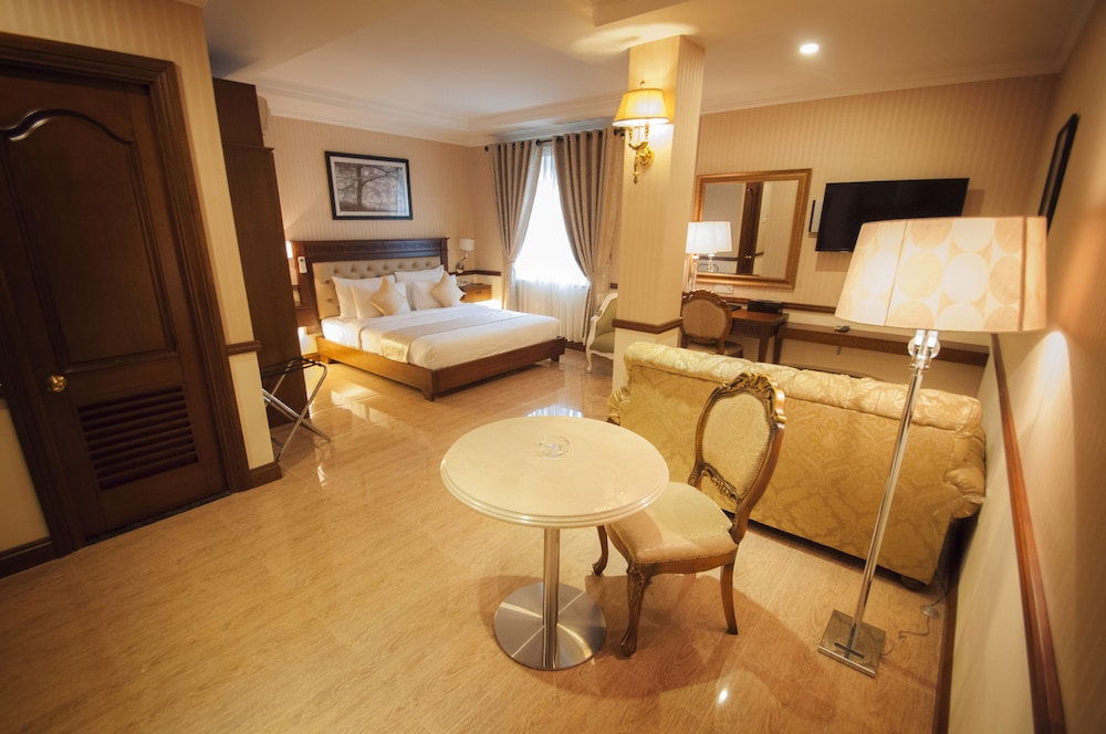 Central Hotel and Residences 50/50