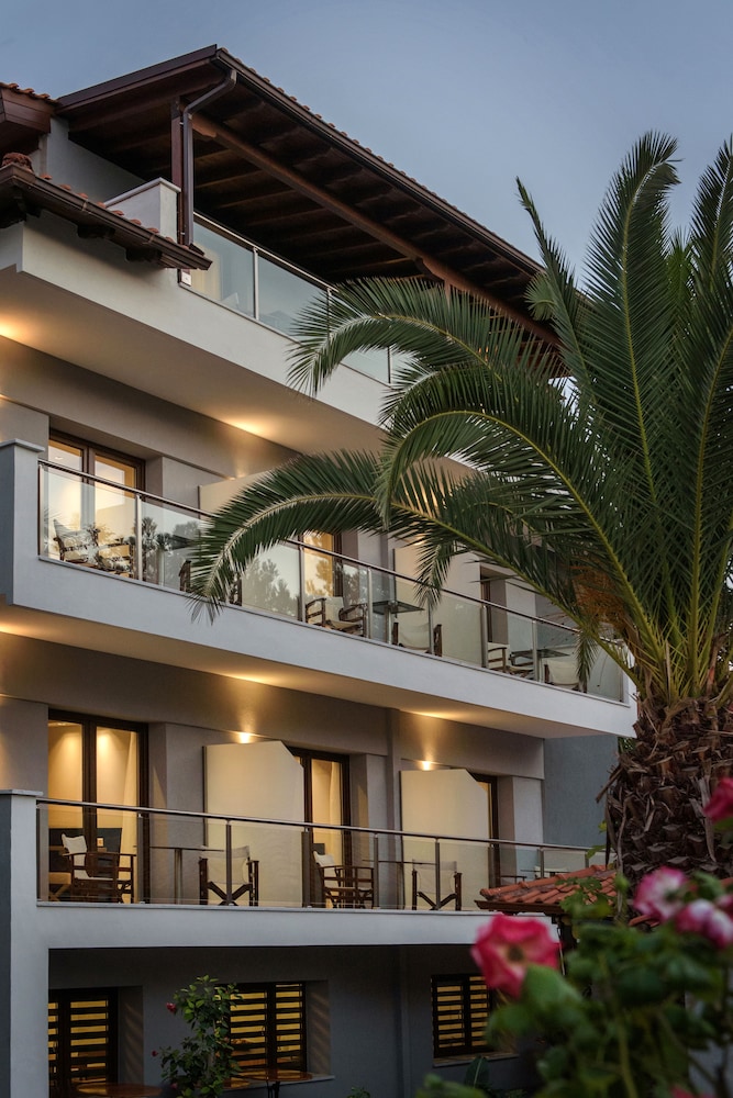 Gkeea Hotel photo1
