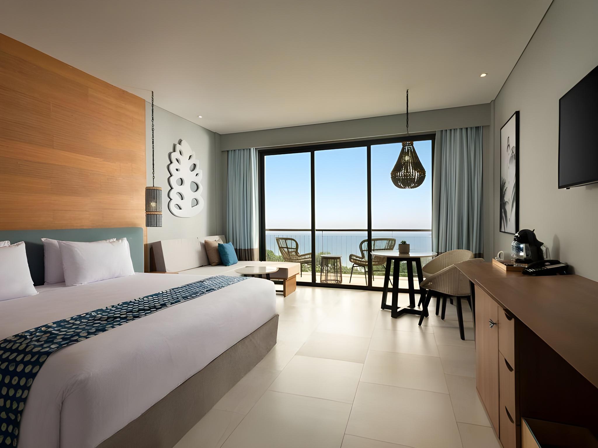 Ocean, King and Twin Beds, Sunset View