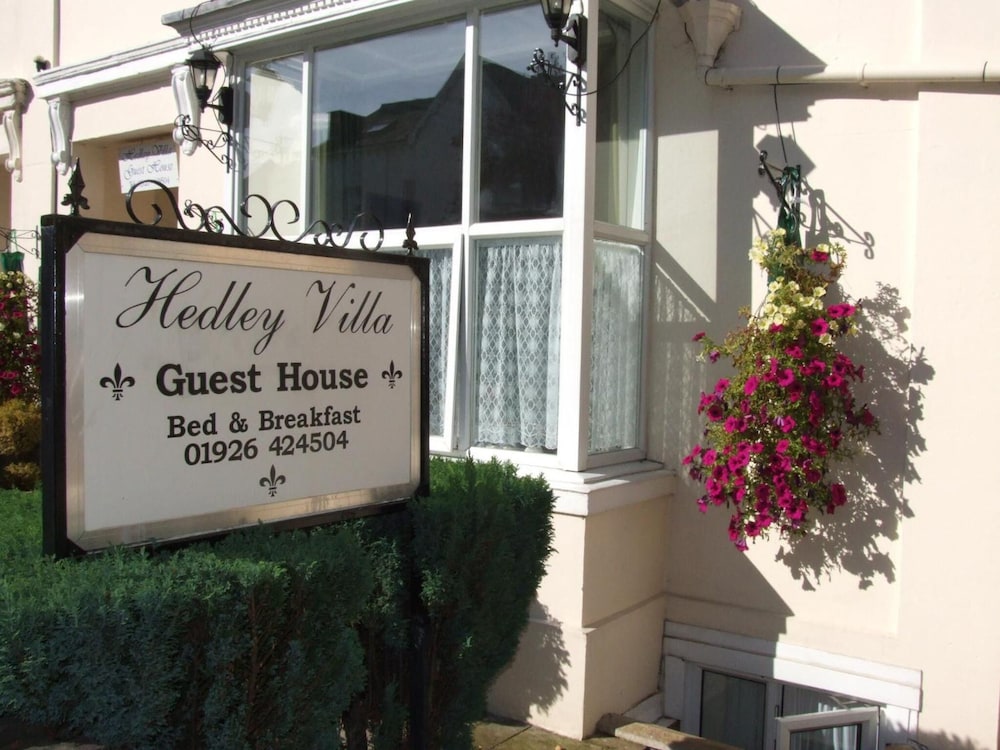 Hedley Villa Guest House 3/42