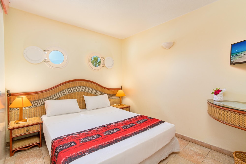 1 Bedroom, Superior, Queen Bed, Sea View, 2 Bathrooms, Sofa