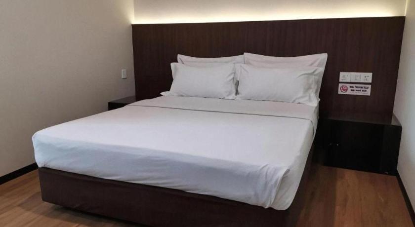 Hotel Holiday 14/38