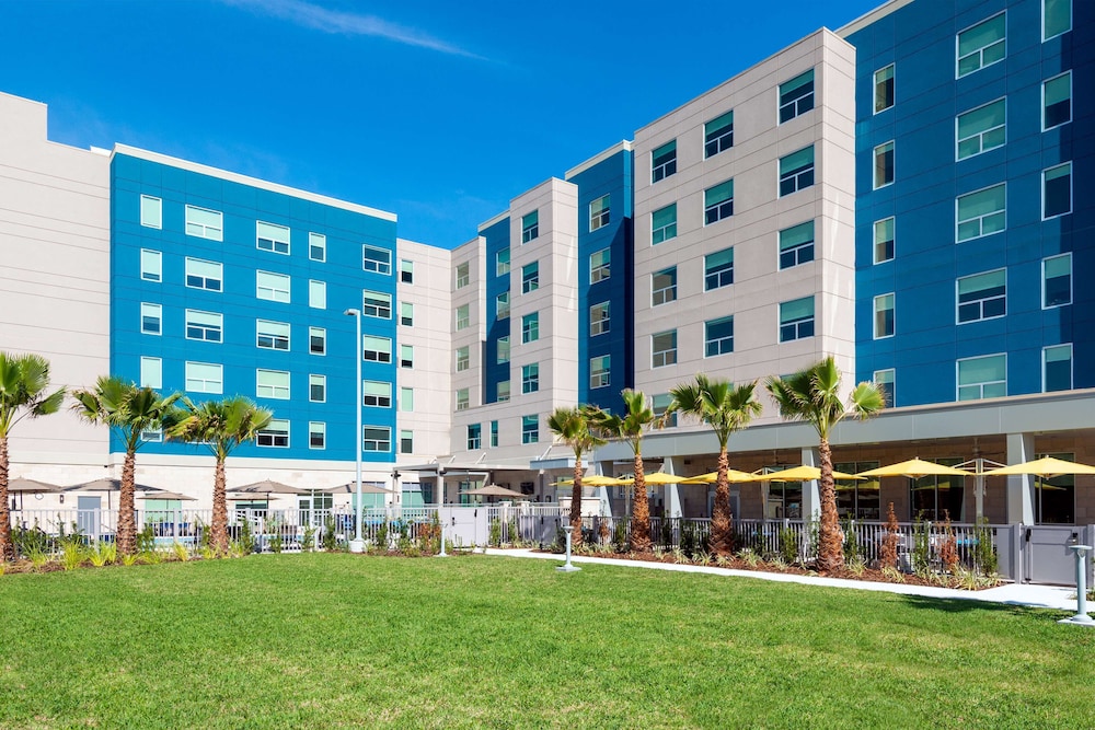 Hyatt House Orlando Airport 77/81