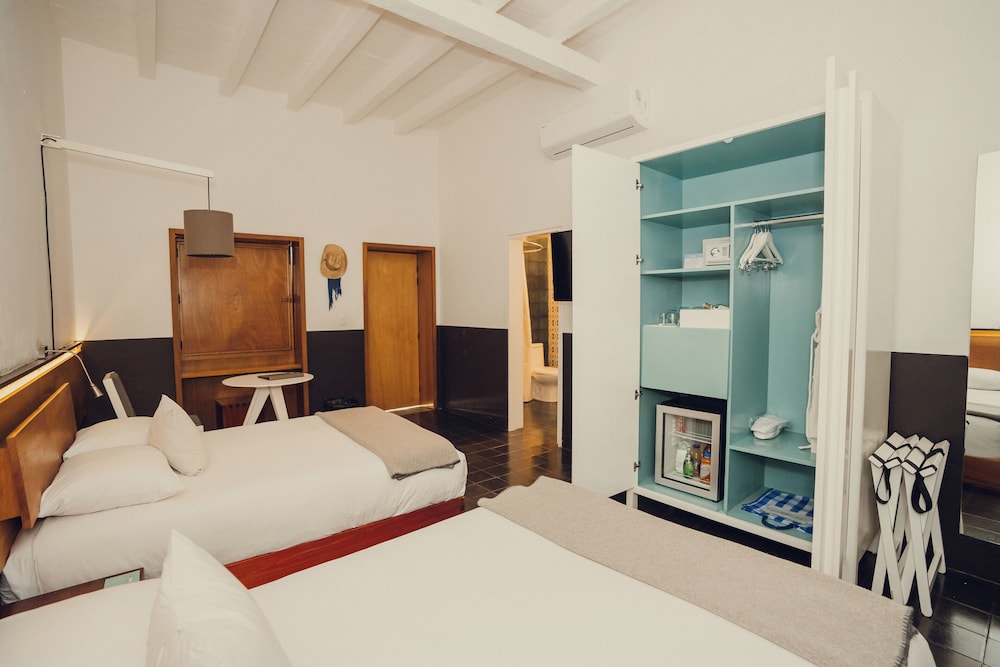 SUPERIOR, 2 DOUBLE BEDS