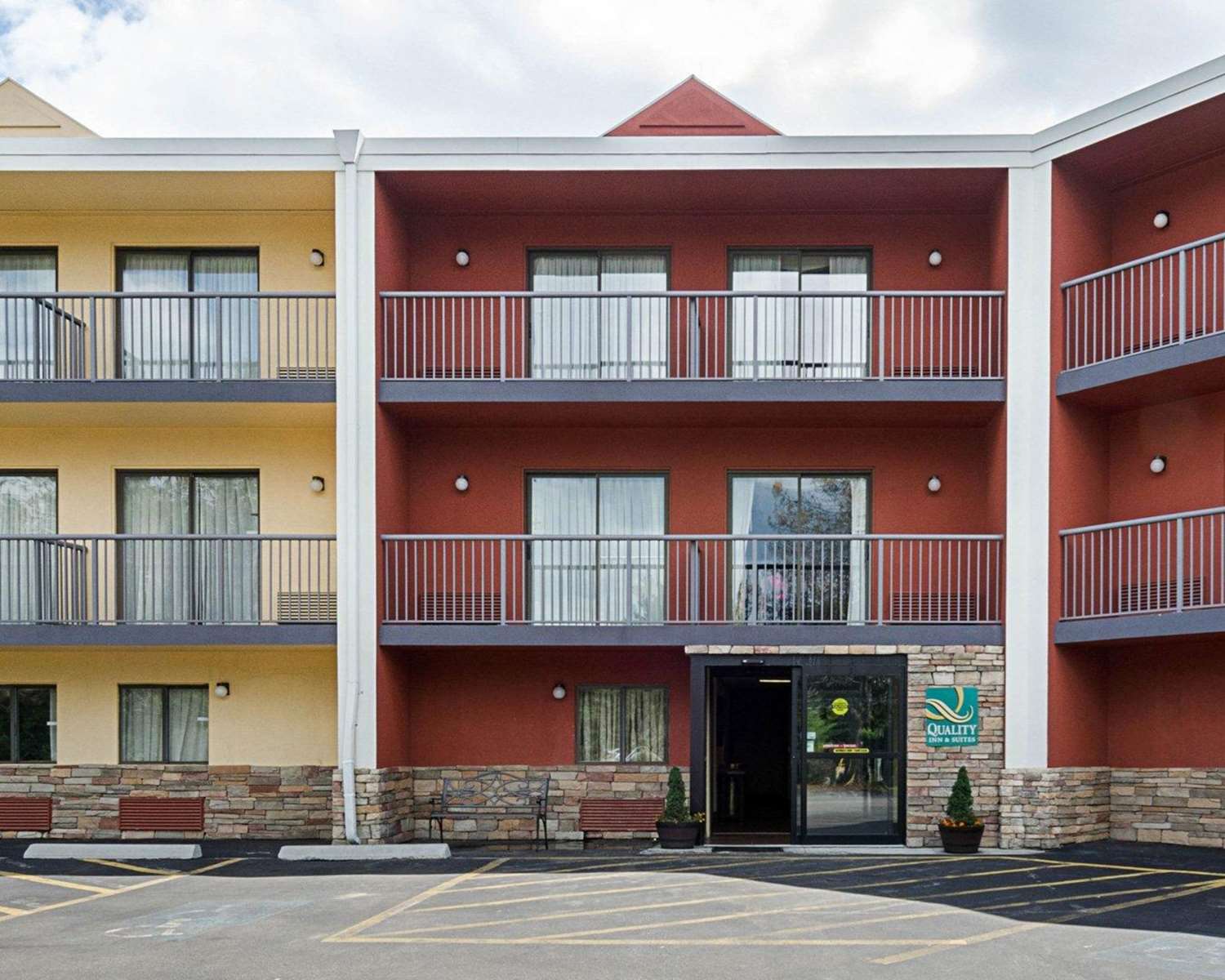 Worcester Hotel thumb 4