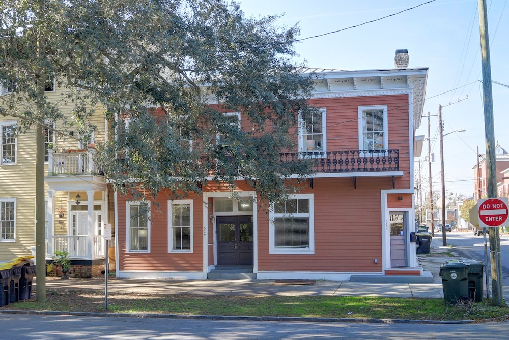 Gallery Stays - Parkside Manor 4/52
