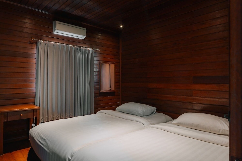 KTM Resort 23/50