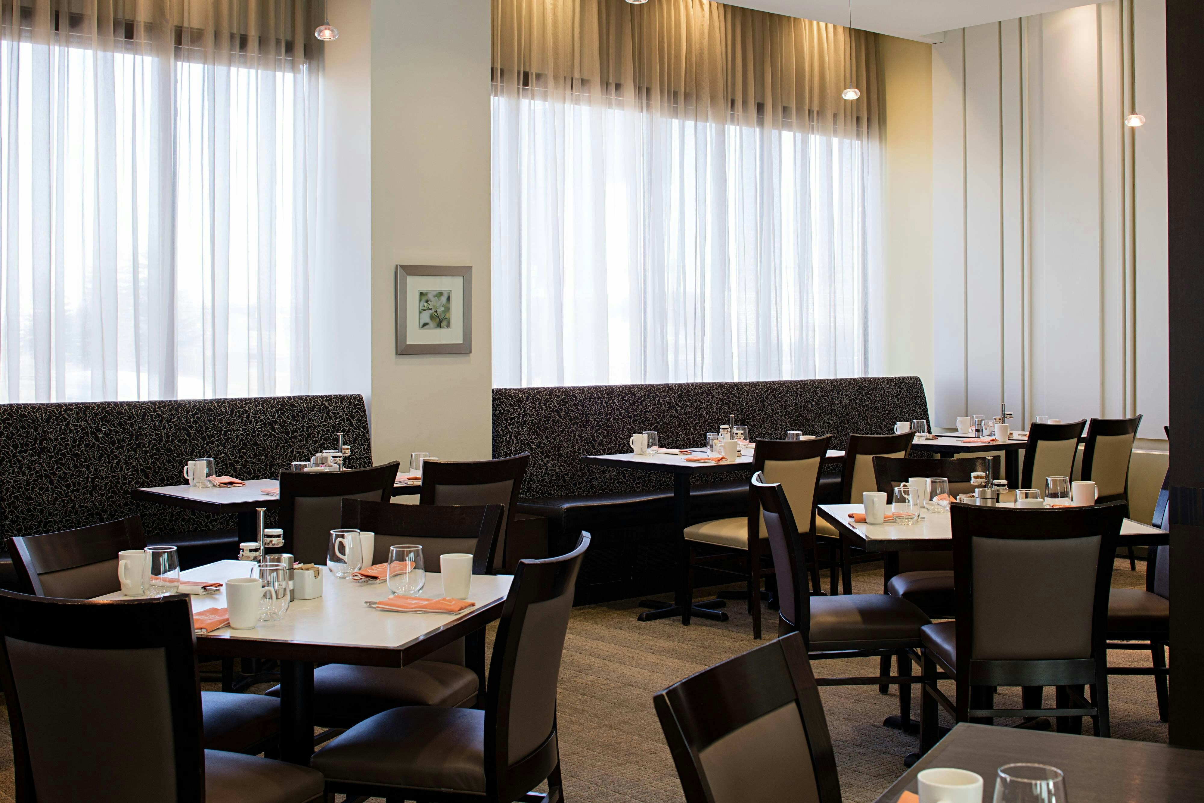 Delta Hotels by Marriott Edmonton South Conference Centre 5/22