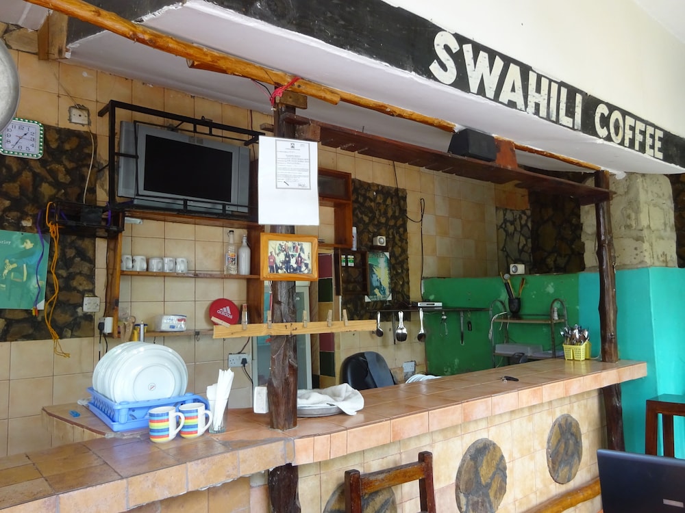 Homeland Swahili Lodge 6/34