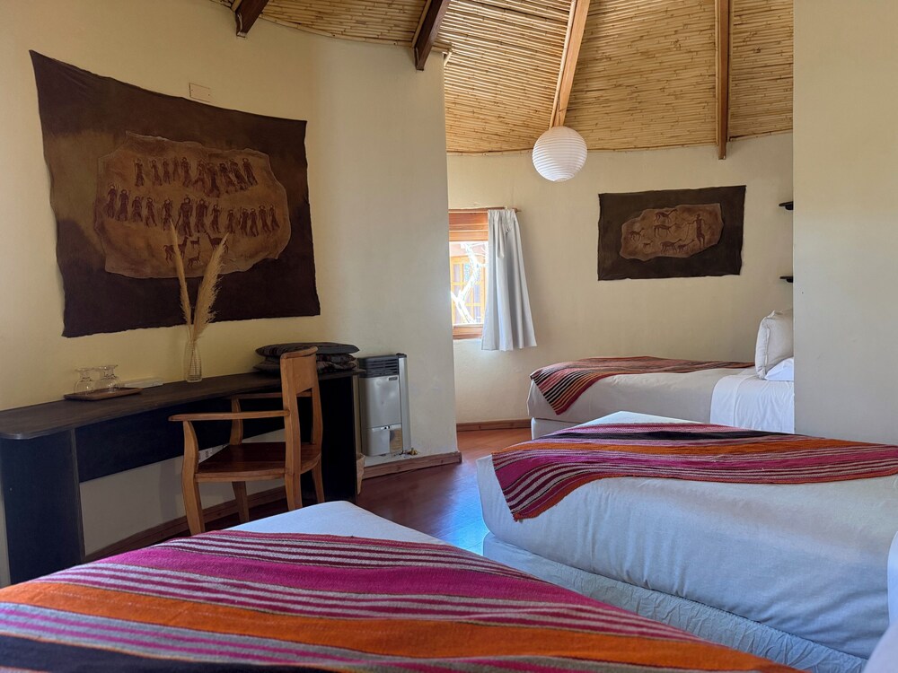 غرفة كومفورت ثلاثية بثلاثة أسرّة بإطلالة على الحديقة، Hotel Tulor 5/10