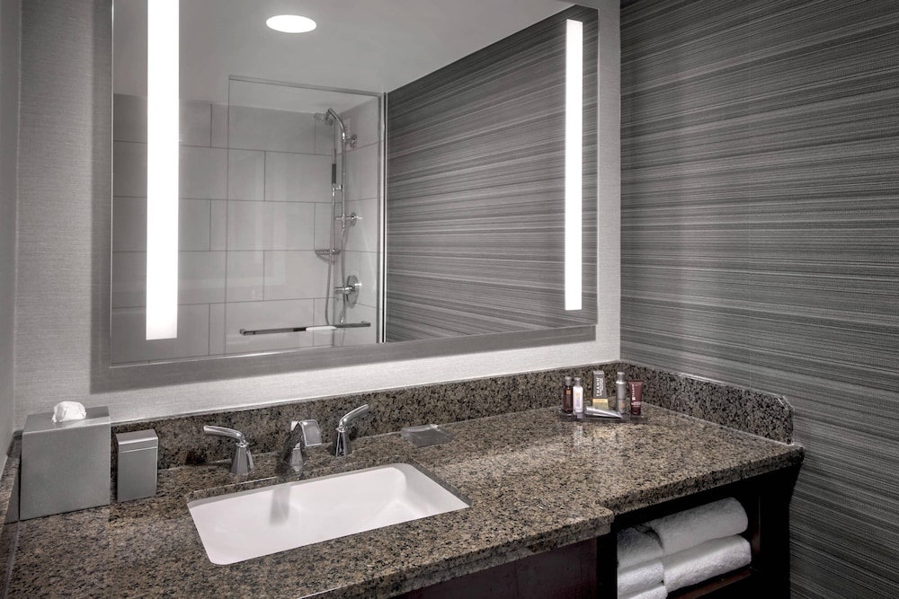 Newark Liberty International Airport Marriott 10/45