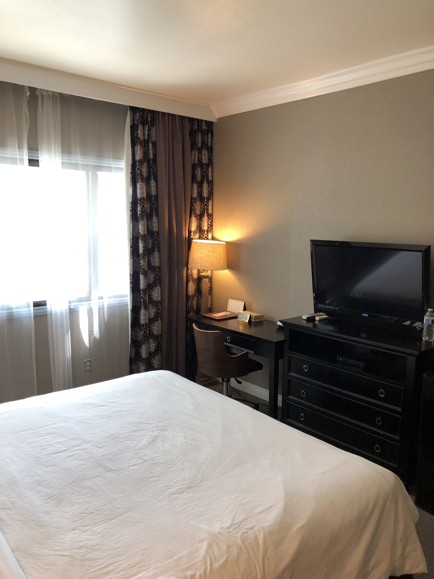 STANDARD, KING BED