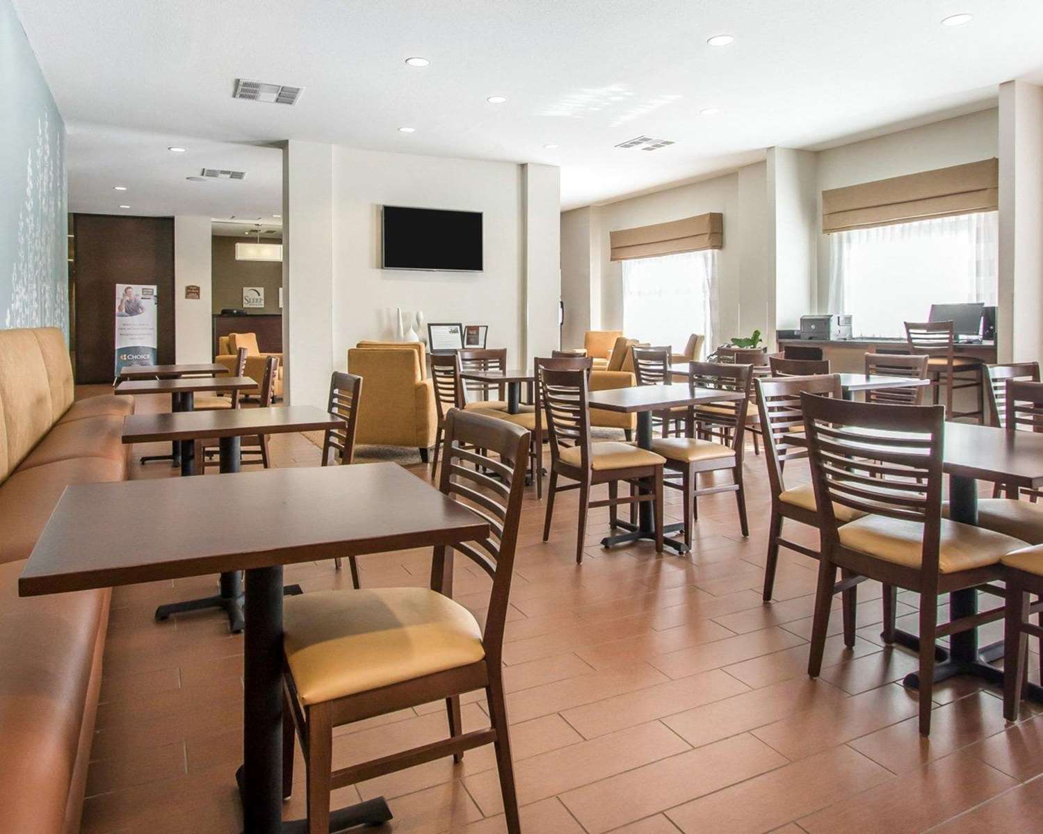 Mainstay Suites Meridian 33/43